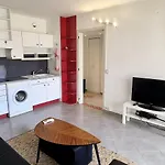 F1 Cosy 45m2, 2 Mn Mer, Du Port, Coeur *