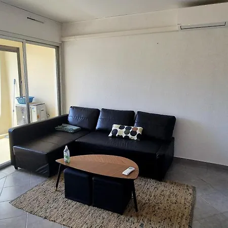Apartment F1 Cosy 45m2, 2 Mn Mer, Du Port, Coeur *
